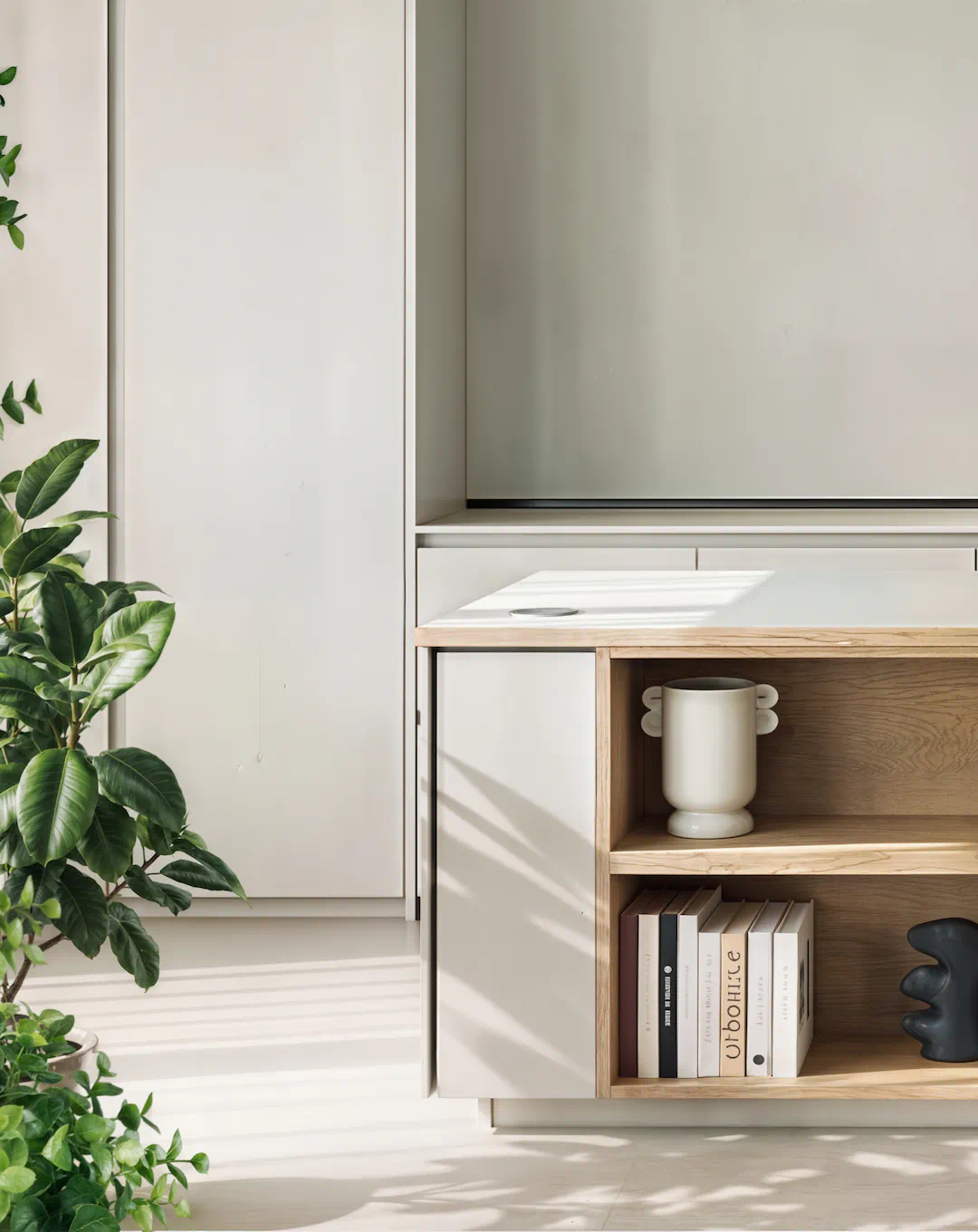 Návrh interiéru domu - interiérový dizajnér Linea Design. Kuchynský ostrov v odtieňoch pieskovej, krémovej a tlmenej okrovej - moderný minimalistický ostrov.